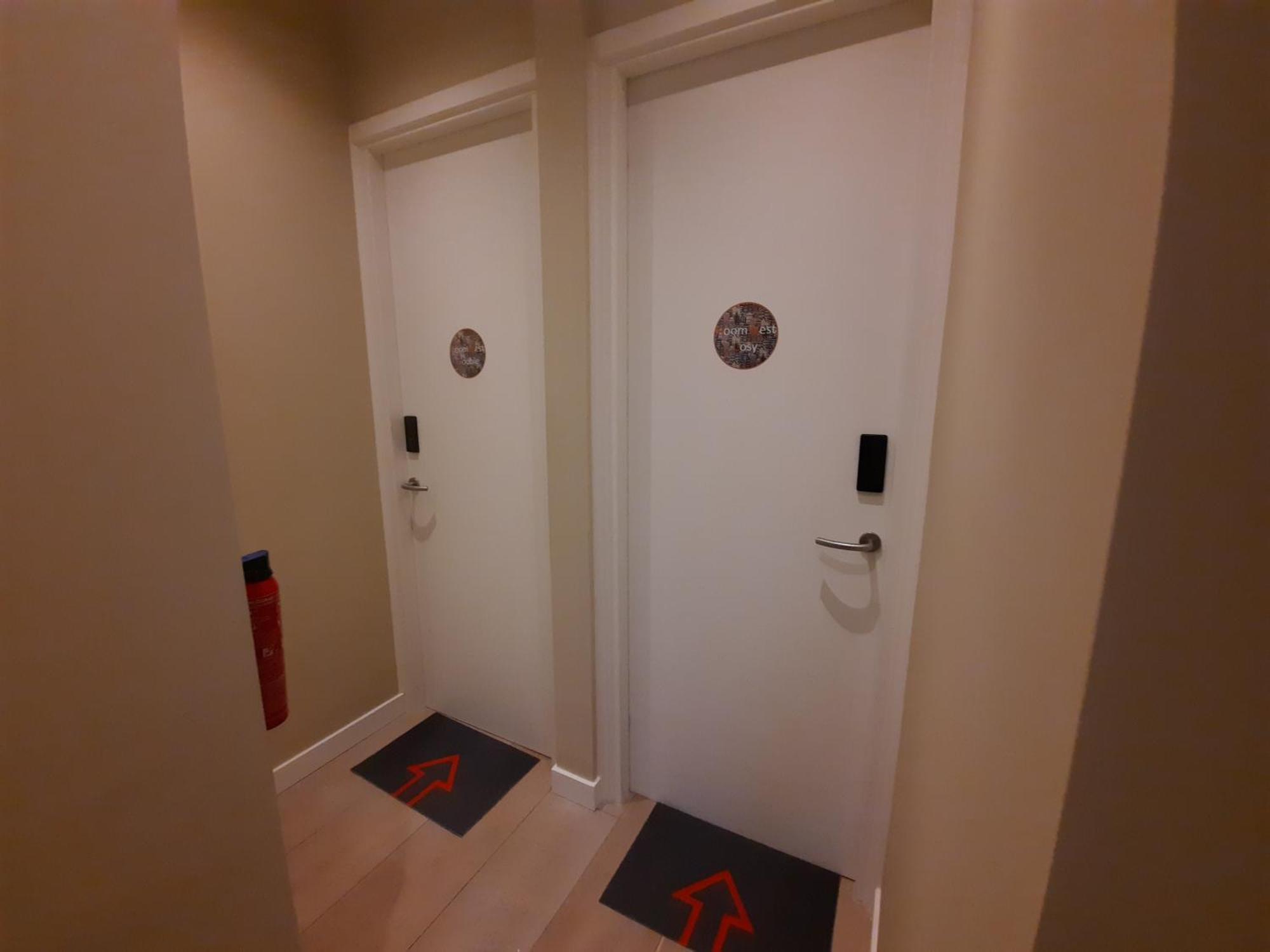 Roomwest アムステルダム エクステリア 写真